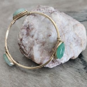 Elegant Jade Accent Gold-Wrapped Bangle